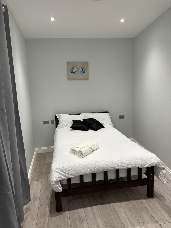Guest&Rest 8 Apartment ลอนดอน ภายนอก รูปภาพ